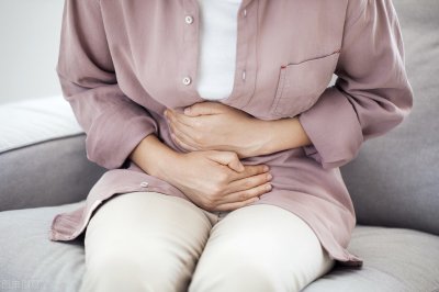 ​宫颈糜烂有哪些症状表现（宫颈糜烂的表现症状有哪些？如何检查？）