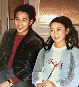 ​李连杰和前妻同框(59岁李连杰时隔30年与前妻同框)