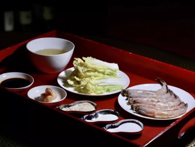​大明虾怎么做好吃 大明虾烧白菜 好吃又好做的横菜端上桌