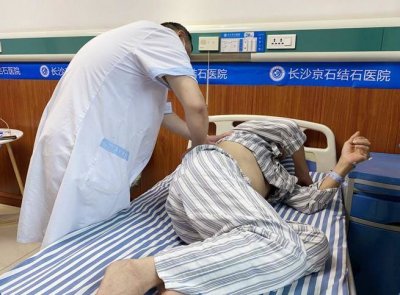 ​腰胀痛男性 男人腰疼腰酸腰涨