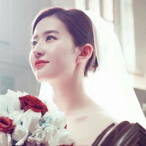 ​李易峰与刘亦菲携手官宣恋情! 网曝两人已领证? 往后余生身边有你