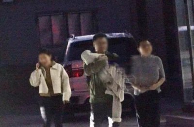 ​王宝强新女友被曝已经产子后，经纪人首次出面回应