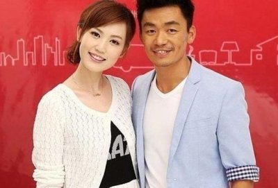 ​王宝强新女友被扒，实力公司CEO，经常开飞机出游，比马蓉强多了