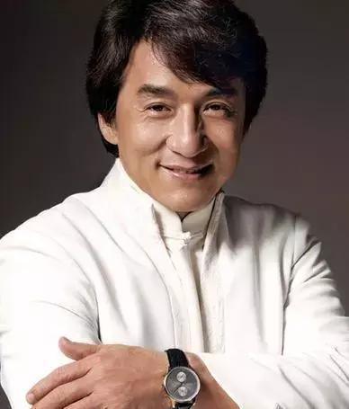 成龙终于承认小龙女了?