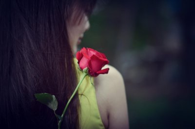 ​当一个男人彻底放下你时，往往会有这3个生理反应