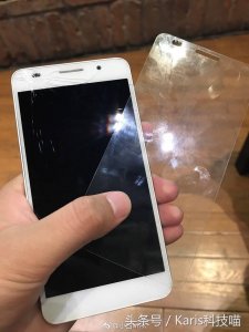 ​贴钢化膜有用吗？看完这组图你就知道了
