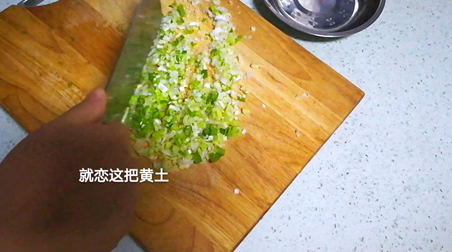 老少皆宜的香软葱花饼怎么做又好吃又简单，详细做法图解分享！