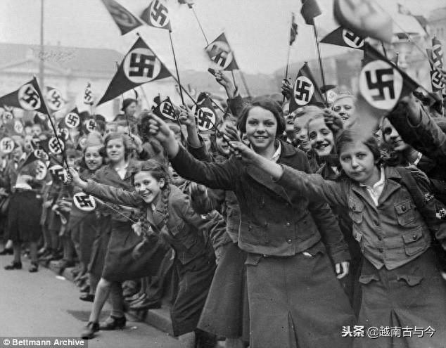 二战德军少年女兵美照：图三个个都是豆蔻年华，图七少女天真无邪