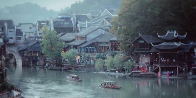 ​秦岭南坡的凤凰古镇，距今1400年，古集繁荣曾被誉为“小上海”