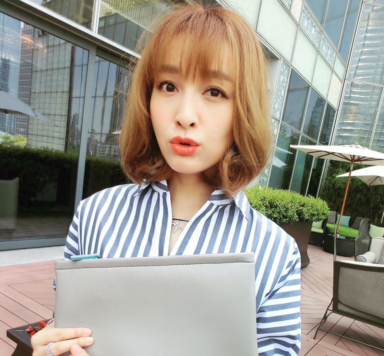 潘玮柏承认“目前正在恋爱中”，女友居然是她！最后一张图亮了！
