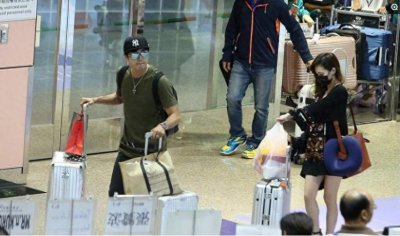 ​贺军翔相恋13年妻子终于露面了！分分合合最终还是有情人终成眷属