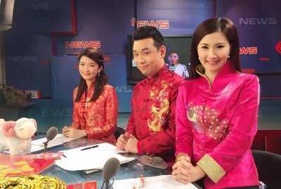 ​41岁的广东台主持人梁宇，与李静雯同时出道，妻子云菲也是主持人