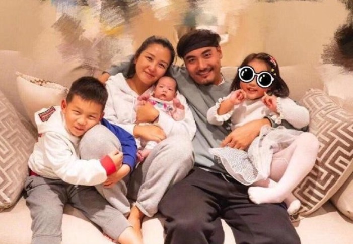 何洁为什么突然不“红”了，看她做过的那些事，就一点都不奇怪了