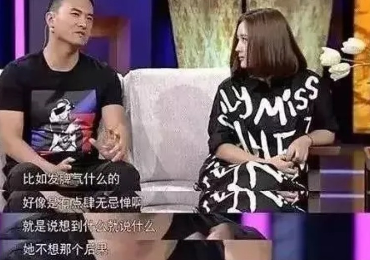 何洁为什么突然不“红”了，看她做过的那些事，就一点都不奇怪了