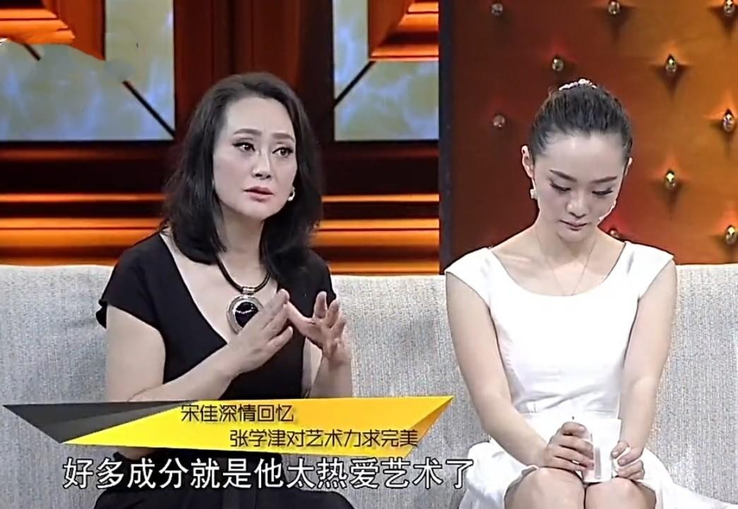 离婚时带女儿净身出户的大宋佳，如今情感状况如何了？