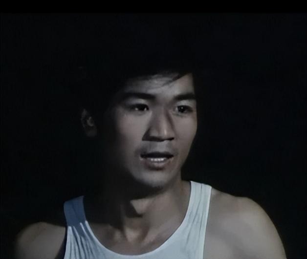 张国立的婚姻生活介绍（张国立与罗秀春离婚34年）(2)