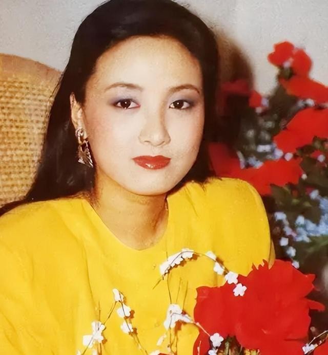 张国立的婚姻生活介绍（张国立与罗秀春离婚34年）(7)