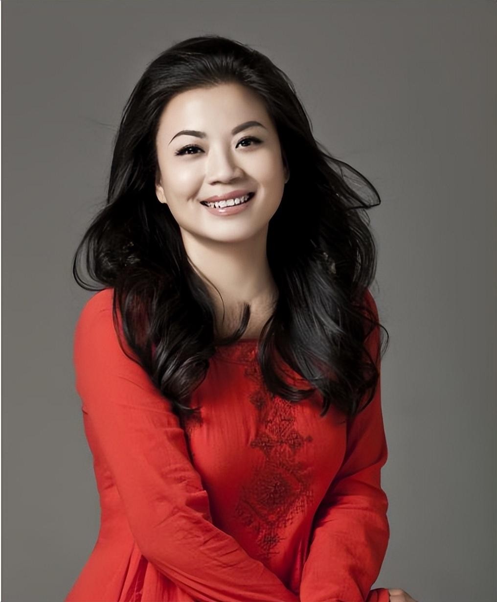 为音乐而生的仙子张也，为何54岁还不结婚？