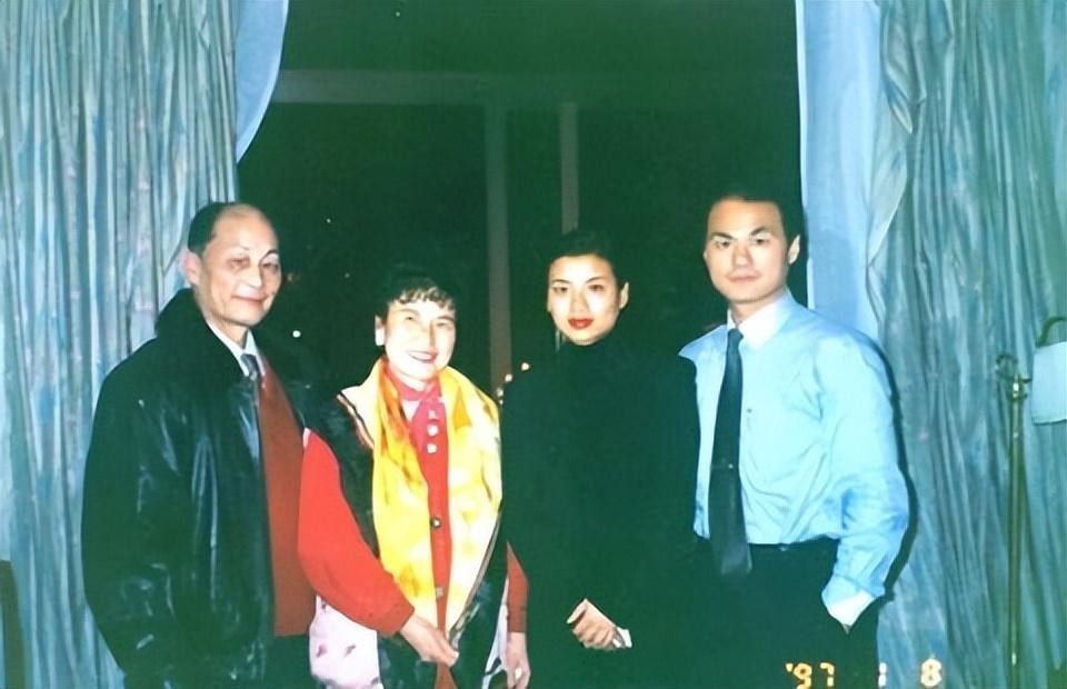 为音乐而生的仙子张也，为何54岁还不结婚？