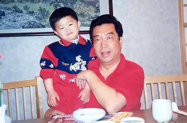 李双江儿子李天一个人简介（李双江儿子李天一）(8)