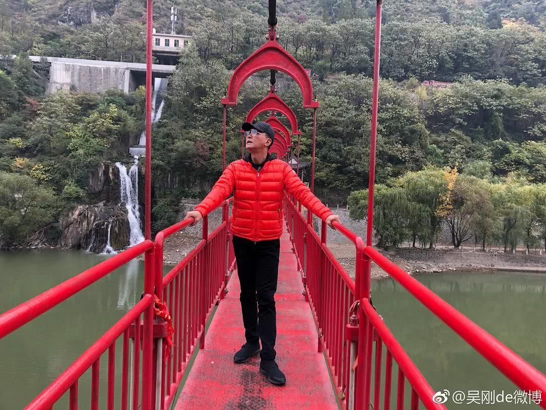 吴刚个人资料写真作品