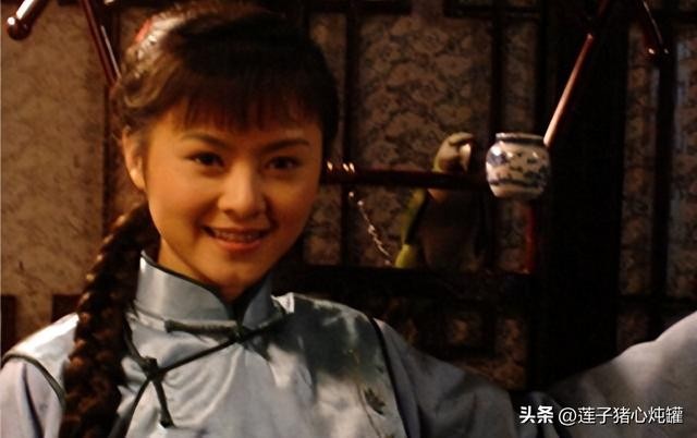 沈腾老婆（穿格子裙甜美迷人）