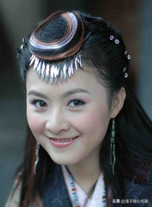 沈腾老婆（穿格子裙甜美迷人）