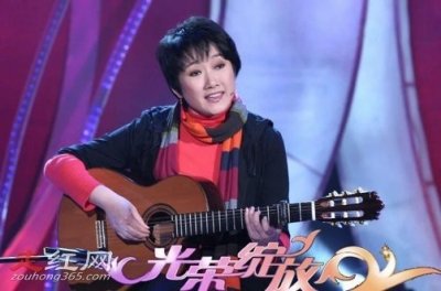 ​成方圆简历几个老公现任老公是谁 她的前夫是王刚