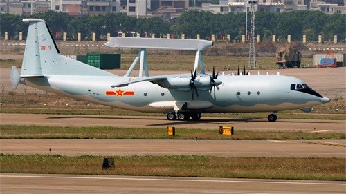 国产空警-200中型预警机图赏
