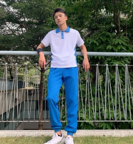 李熹子脖子怎么了 灵剑山里的大师兄实在是中二