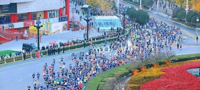 ​西安国际马拉松时间（西马、城马拟定于11月举行）