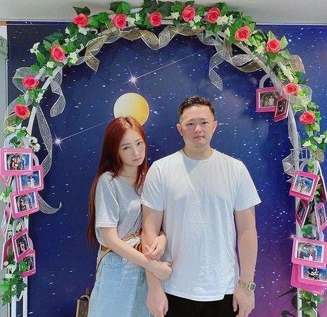 黑涩会美眉丫头资料（黑涩会丫头年收入千万）