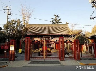 ​隐藏在城墙内的不平凡的寺院，西北第一禅林——卧龙寺