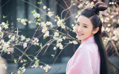 ​唐艺昕产后出院 网曝唐艺昕生了个小公主