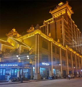 ​磨丁：具有南亚风情的夜生活