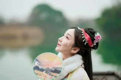 ​娄艺潇：国风汉服踏青高清写真合集
