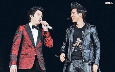 ​李云迪是同性恋？曾经和王力宏在一起过？