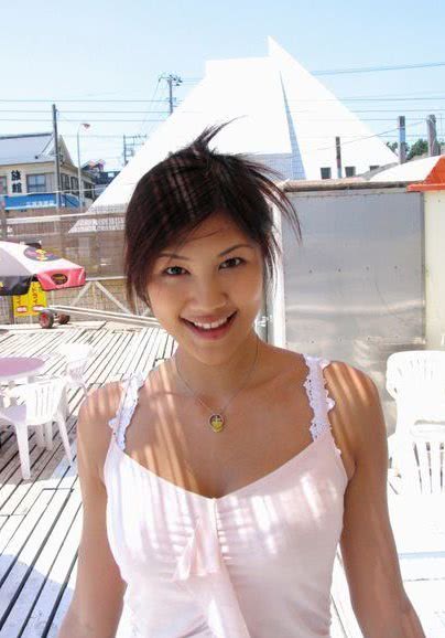 绫乃梓个人资料写真作品