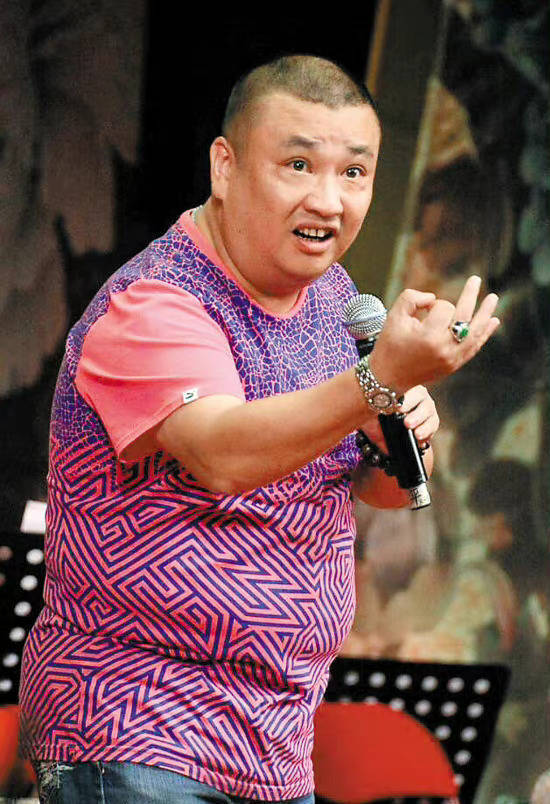 51岁演员陈坚雄被曝疑因心梗逝世 导演李力持发文悼念(图1)