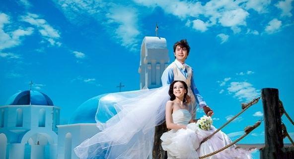 迪丽热巴婚纱照曝光，除了新郎丑之外，热巴几乎是完美的！