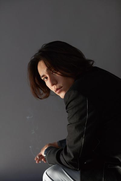 陈坤登画报长发撩人，文艺青年一出手其他流量明星请靠边站