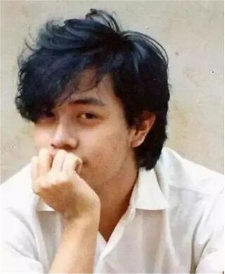 蔡康永显赫身世：父亲是“太平轮”船主，母亲是上海名媛！