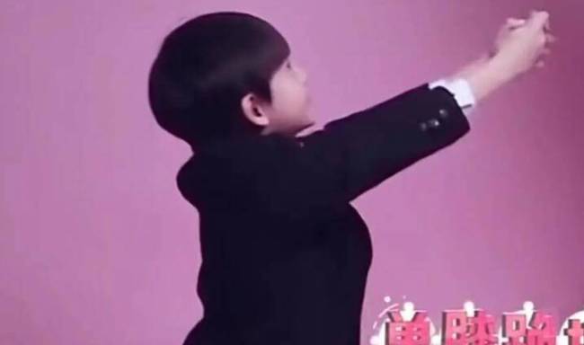 潘粤明采访中谈儿子 谈及前妻表示感谢，两人终世纪和解