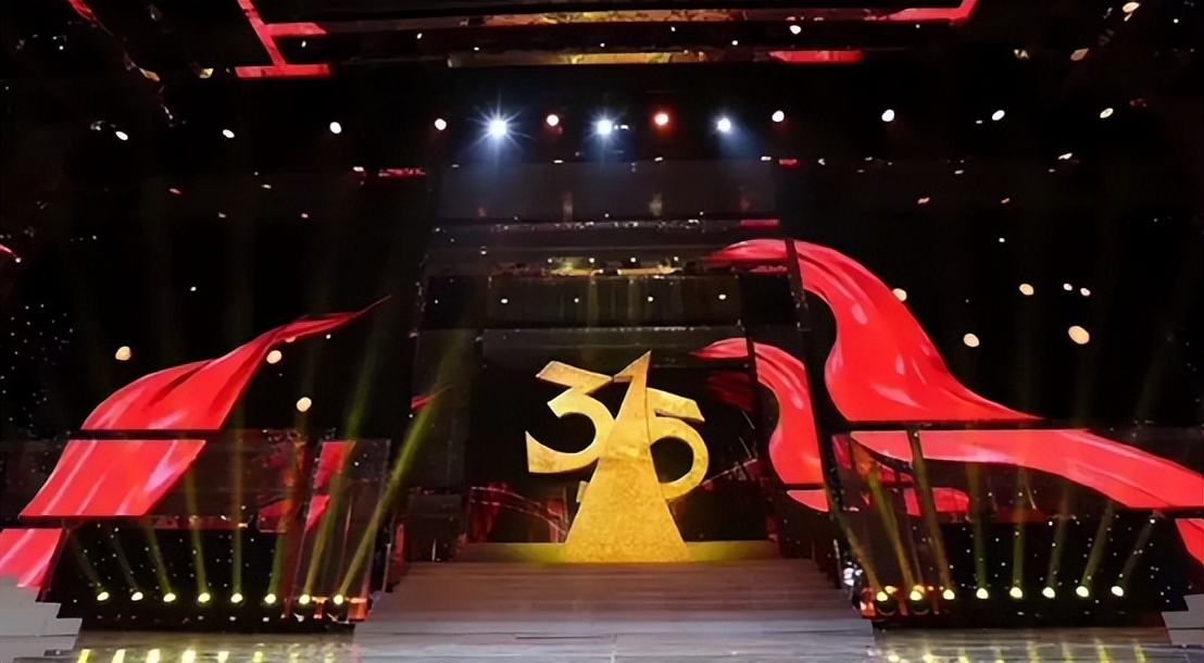 “神曲教母”龚琳娜：公开批判假唱，大胆指责王菲，她什么来头？