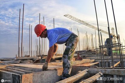 建筑工地用工荒已开始,很多农民工转行,建筑工人目前薪资太低?