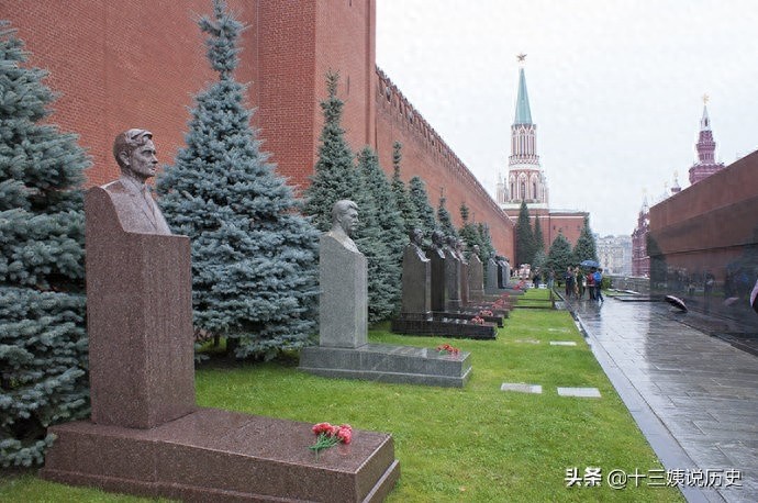 红场列宁墓地:成为红场的标志,列宁遗体每年防腐耗费上百万美元