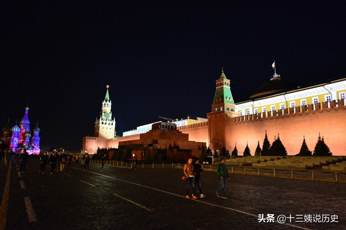 红场列宁墓地:成为红场的标志,列宁遗体每年防腐耗费上百万美元