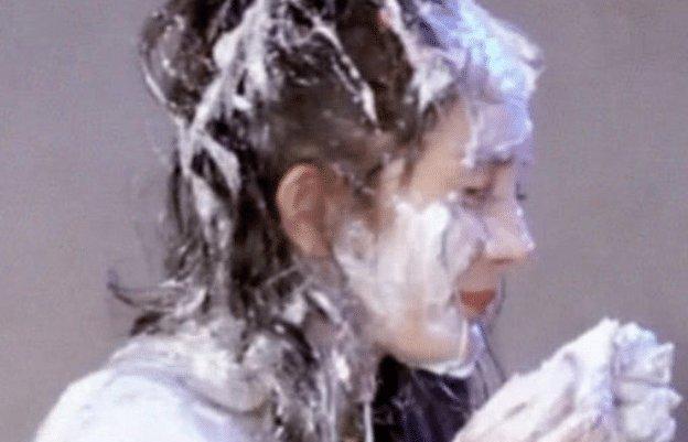 杨幂卸妆后照片长啥样 当众卸妆真实颜值曝光大跌眼镜