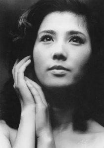 ​大原丽子：温柔的表情与充满日本风气的美人形象