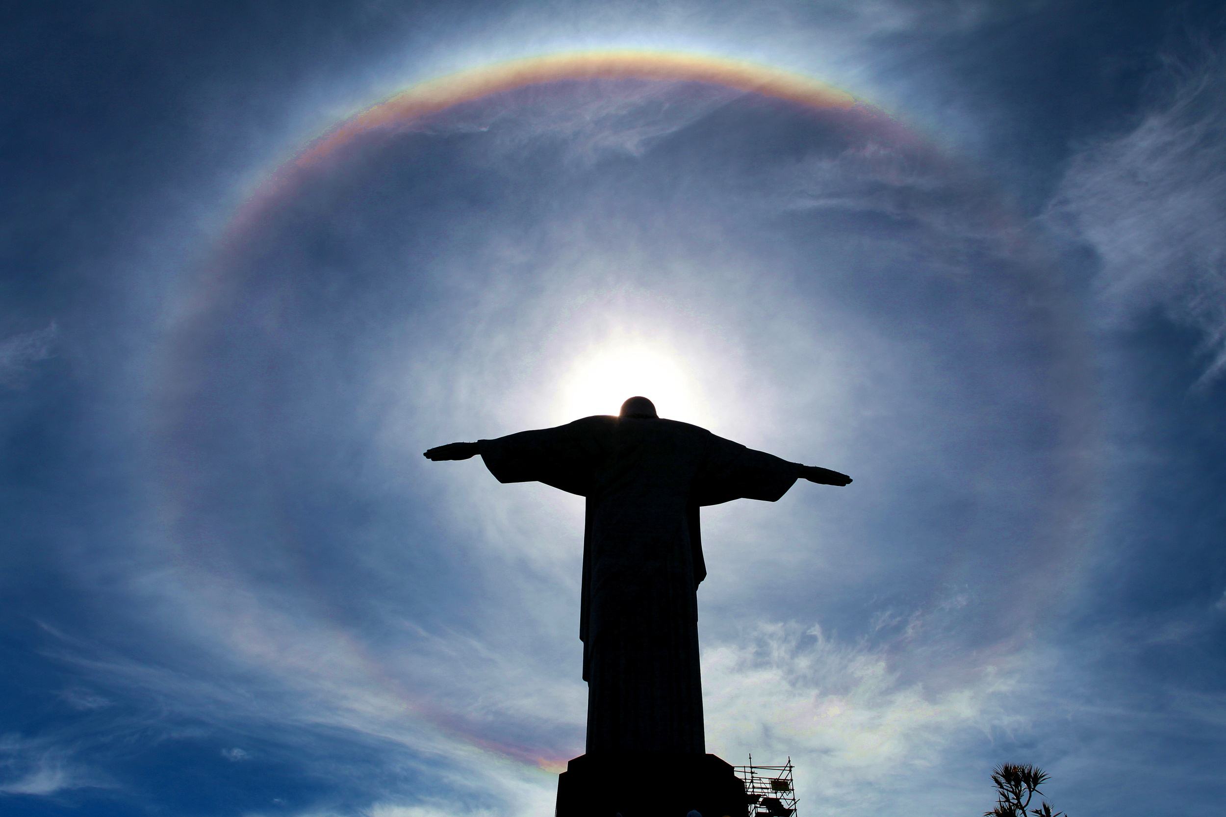 耶和华是谁(耶和华最初并非犹太唯一真神，上帝是怎样“演变”的？)